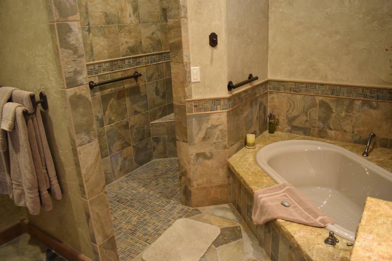Cougar Ridge Hotel Torrey Ngoại thất bức ảnh